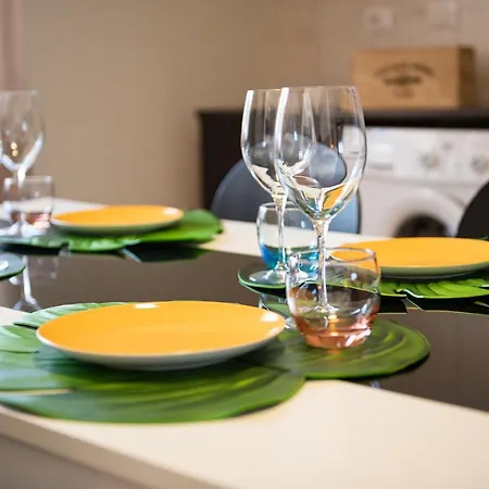 Cozy Apartment Beside Beaches 아파트 고네사